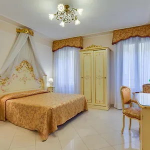 Hotel At Leonard Venise